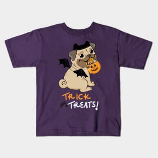 Halloween cartoon pug with candies Kids T-Shirt